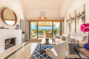 Beautiful penthouse overlooking marina channels, Torreguadiaro